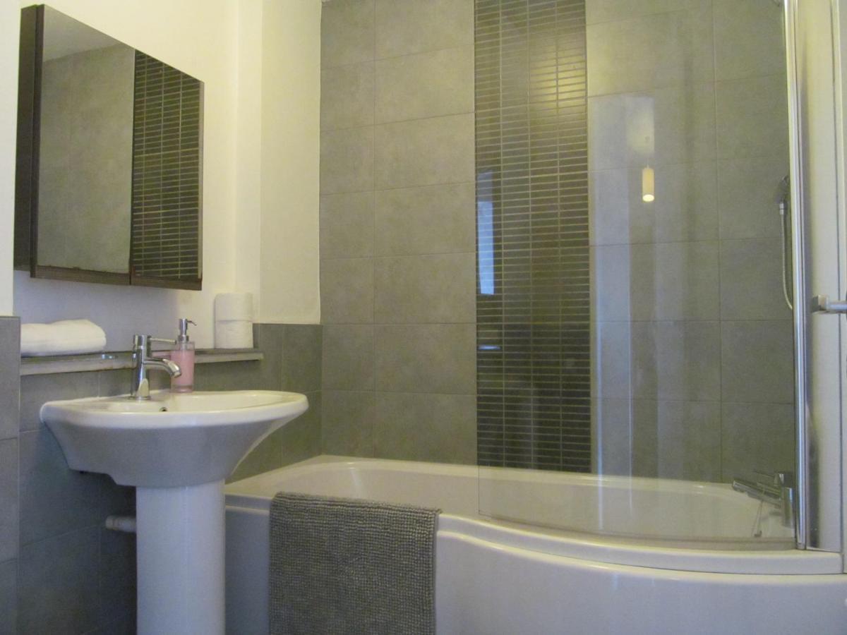 The Granite City - Modern City Centre Apartment Aberdeen Eksteriør billede