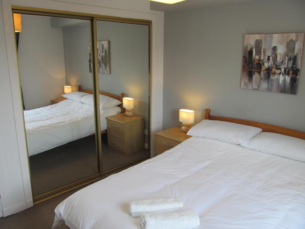 The Granite City - Modern City Centre Apartment Aberdeen Eksteriør billede
